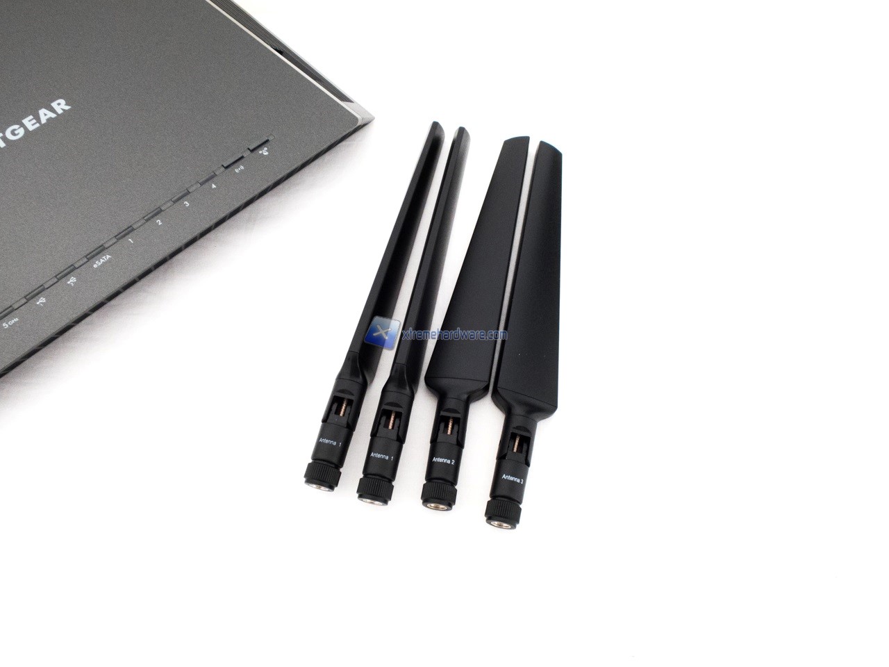 Netgear Nighthawk X4S 21